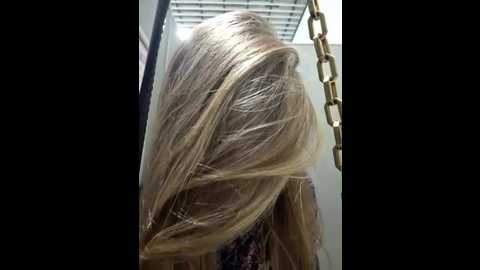 Media: anna_nights Stripchat 2025-10-15 09:22:00
