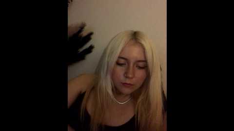 Media: blondie_sofia_essexbabe Stripchat 2025-10-15 03:06:00