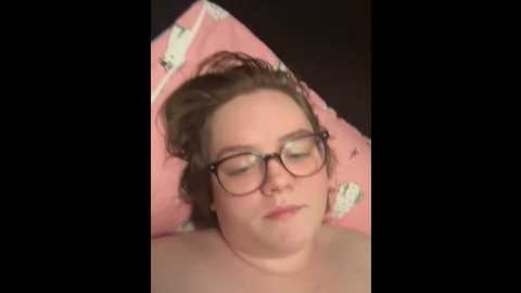 Media: honeyyy24 Stripchat 2025-10-15 23:03:00