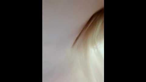 Media: ladylolypop_ Stripchat 2025-10-15 03:10:00