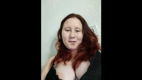 Media: miakissy Stripchat 2025-10-15 03:30:00