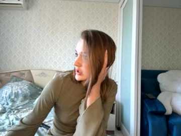 Media: twoflowersshy Stripchat 2025-10-15 09:08:00