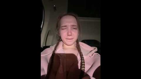 Media: bambi_lu Stripchat 2025-10-16 22:33:00