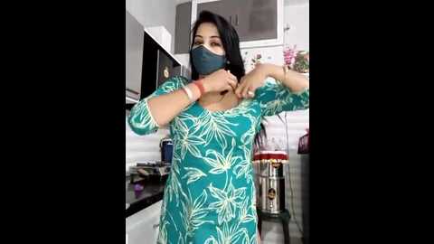 Media: best_couple Stripchat 2025-10-16 02:51:00