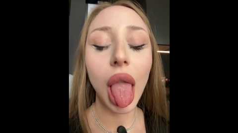 Media: gracesecrett Stripchat 2025-10-16 20:49:00