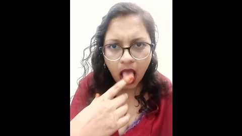 mahira_sharma01