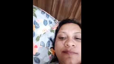Media: mahira_sharma01 Stripchat 2025-10-16 22:58:00