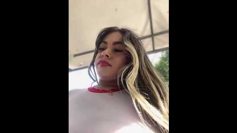 Media: mayamoanxxx Stripchat 2025-10-16 13:14:00
