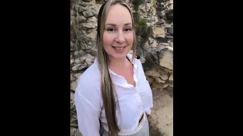 Media: mona_plus Stripchat 2025-10-16 07:27:00