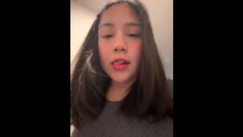 Media: naminae Stripchat 2025-10-16 01:53:00