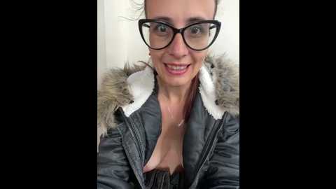 Media: natakitten Stripchat 2025-10-16 07:50:00