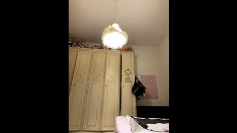 Media: pandaxxx_ Stripchat 2025-10-16 19:53:00