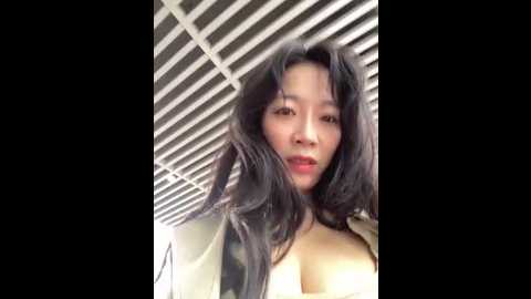 Media: yourkeer Stripchat 2025-10-16 08:26:00