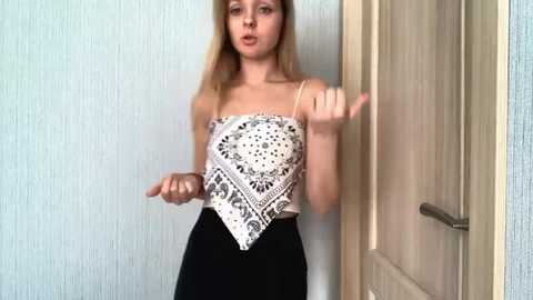 Media: _petai Stripchat 2025-10-17 11:46:00
