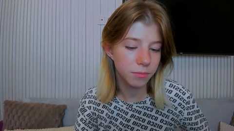 Media: bellacams Stripchat 2025-10-17 00:38:00