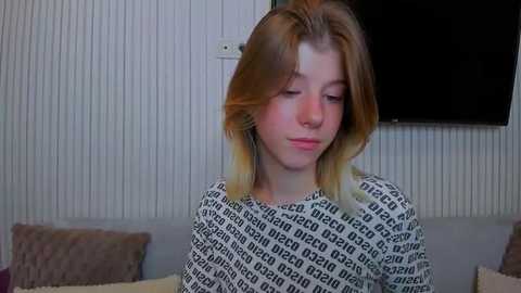 Media: bellacams Stripchat 2025-10-17 02:28:00