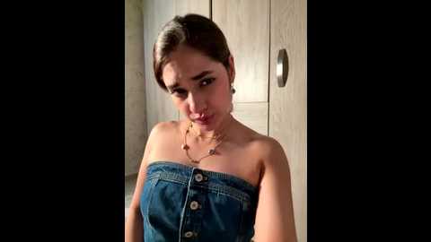 Media: cutefatima Stripchat 2025-10-17 15:39:00