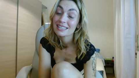 Media: giuliamilano Stripchat 2025-10-17 21:22:00