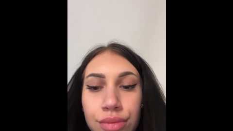 Media: ilariea_girl Stripchat 2025-10-17 14:50:00