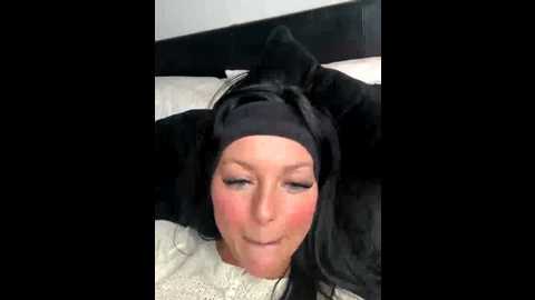Media: juicylucie Stripchat 2025-10-17 01:43:00