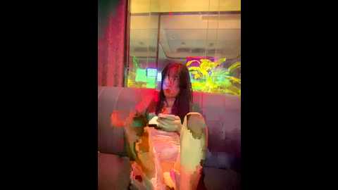 Media: littleqiu Stripchat 2025-10-17 13:43:00