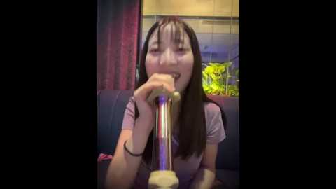 Media: littleqiu Stripchat 2025-10-17 14:27:00