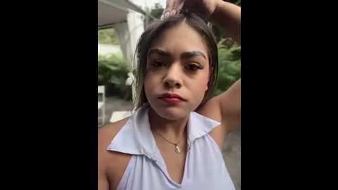 Media: mayamoanxxx Stripchat 2025-10-17 13:06:00
