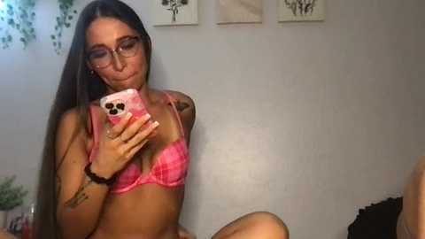 Media: michellexclarice Stripchat 2025-10-17 02:56:00