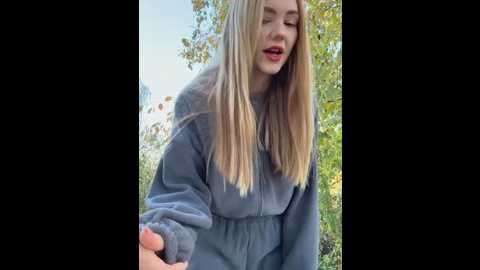 Media: milamoone Stripchat 2025-10-17 12:09:00