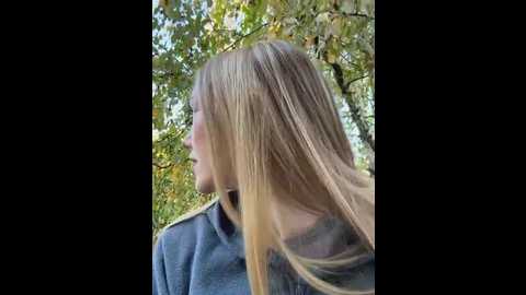 Media: milamoone Stripchat 2025-10-17 12:13:00