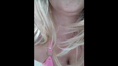 Media: milfporcona Stripchat 2025-10-17 16:33:00