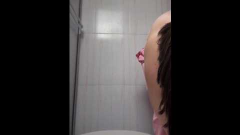 Media: nathalia_28_ Stripchat 2025-10-17 16:51:00