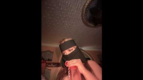 Media: queentaraf999 Stripchat 2025-10-17 20:42:00