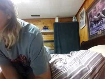 Media: ryan_and_aurora Stripchat 2025-10-17 15:53:00
