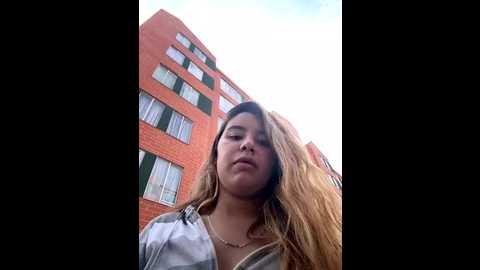 Media: violettt_hot Stripchat 2025-10-17 14:31:00