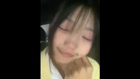 Media: xixi_28 Stripchat 2025-10-17 02:01:00