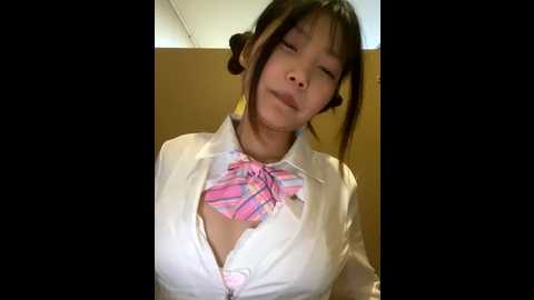 Media: xixi_28 Stripchat 2025-10-17 03:38:00