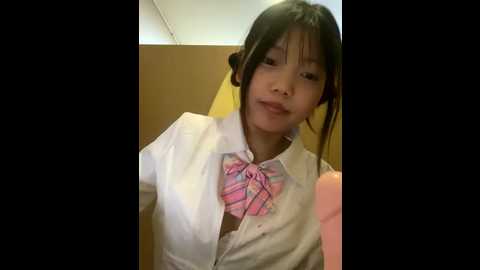 Media: xixi_28 Stripchat 2025-10-17 04:36:00