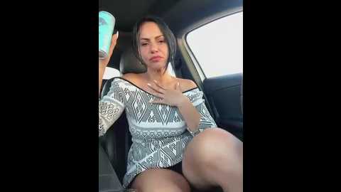 Media: kimkelly13 Stripchat 2025-10-18 09:25:00