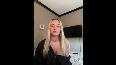 Media: laceymilliexoxo Stripchat 2025-10-18 13:55:00