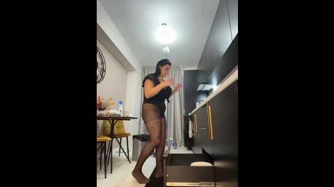 Media: sexy_lady_30 Stripchat 2025-10-18 19:17:00
