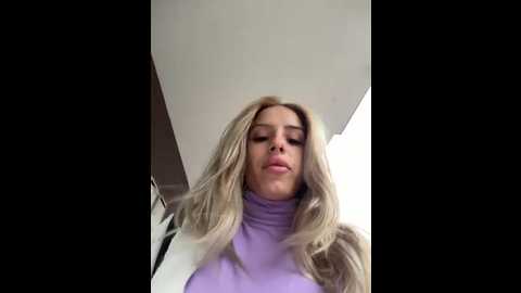 Media: sophievj Stripchat 2025-10-18 13:04:00