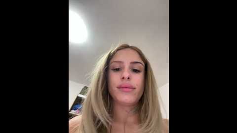 Media: sophievj Stripchat 2025-10-18 15:03:00