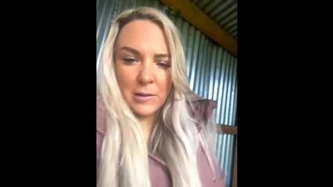 bustyblondebabe32