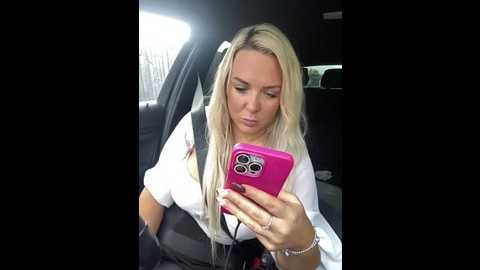 bustyblondebabe32