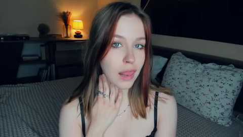 Media: maliabourraine Stripchat 2025-10-20 09:53:00