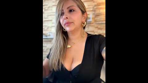 _abril_office1
