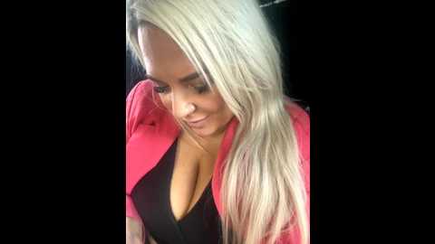 bustyblondebabe32