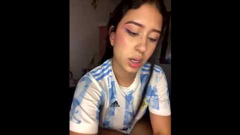 Media: cristalxxx_hott Stripchat 2025-10-21 01:00:00