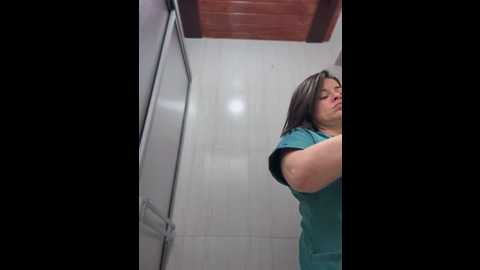 Media: nathalia_28_ Stripchat 2025-10-21 13:41:00